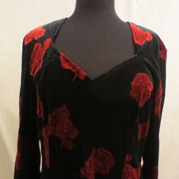 K.C. Spencer New York Women's Black / Red L/S V-Neck Velvet Cocktail Dress Sz:Lg - Picture 2 of 5